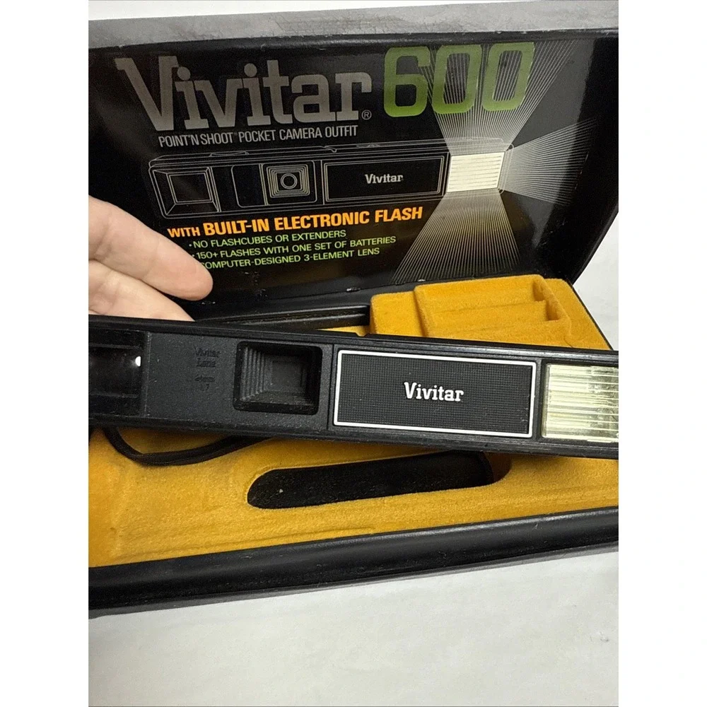 Vintage Vivitar 600 Point and Shoot‎ Camera UNTESTED